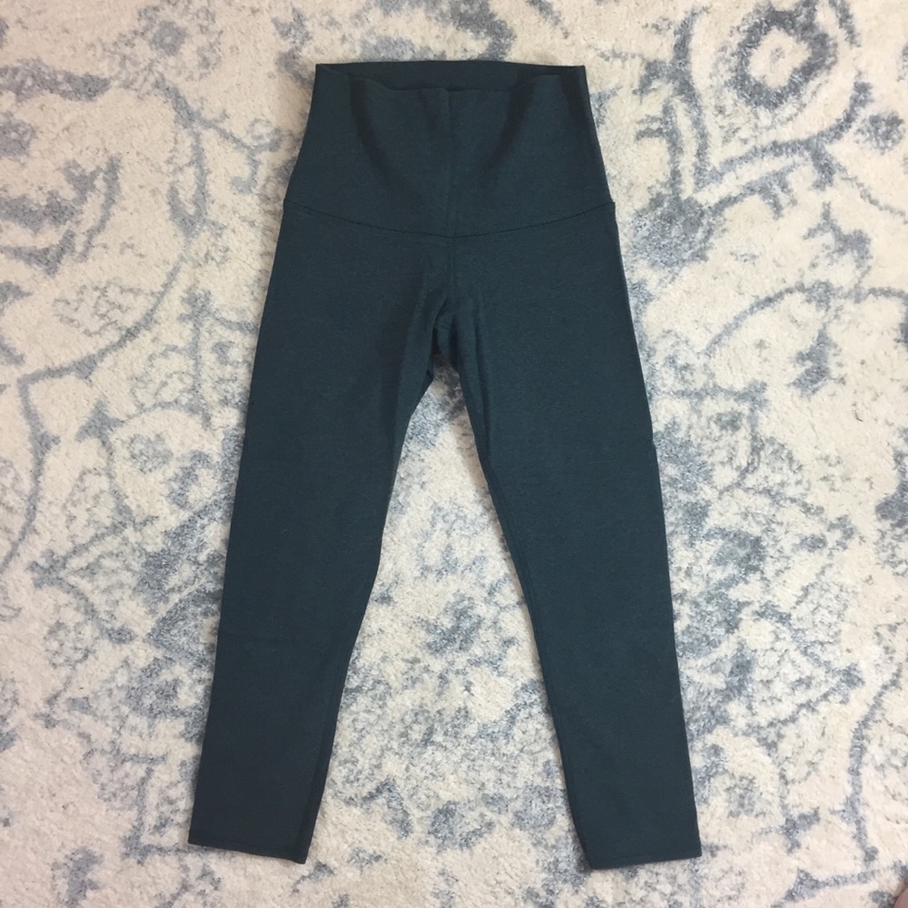 Lululemon Cotton Wunder Under Crops Fuel Green